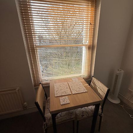 Cosy Victorian Guest Room ลอนดอน ภายนอก รูปภาพ